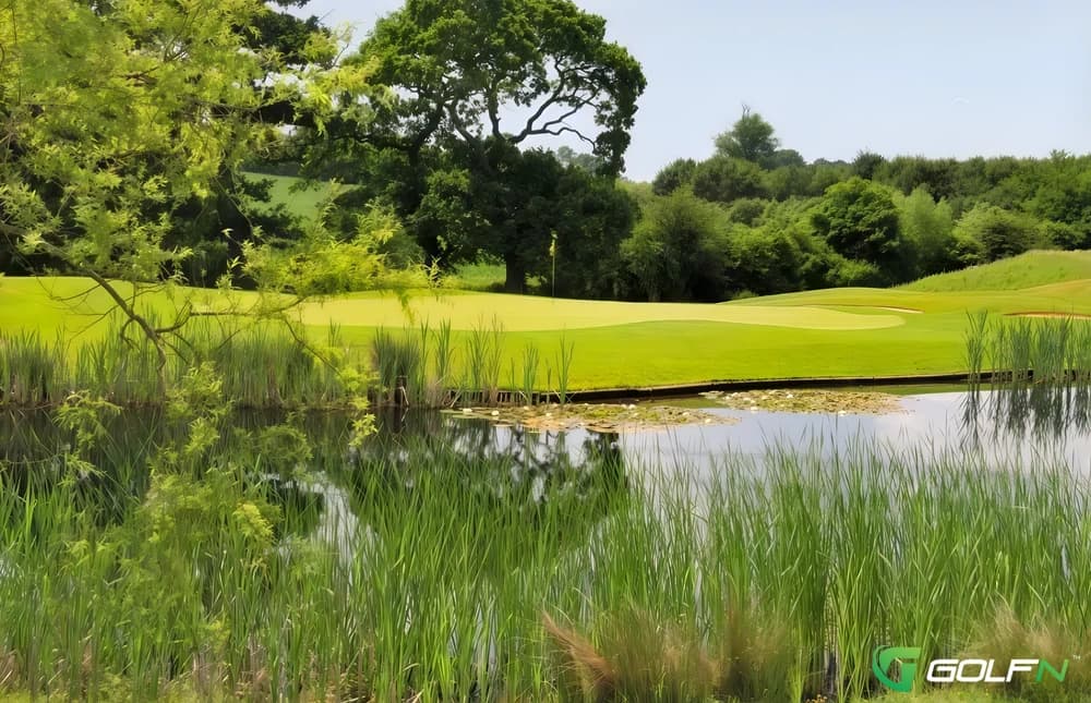Championship - Magnolia Park Golf And Country Club in Aylesbury Bucks, England — public, 18-hole golf course, designed by Jonathan Gaunt (1999)