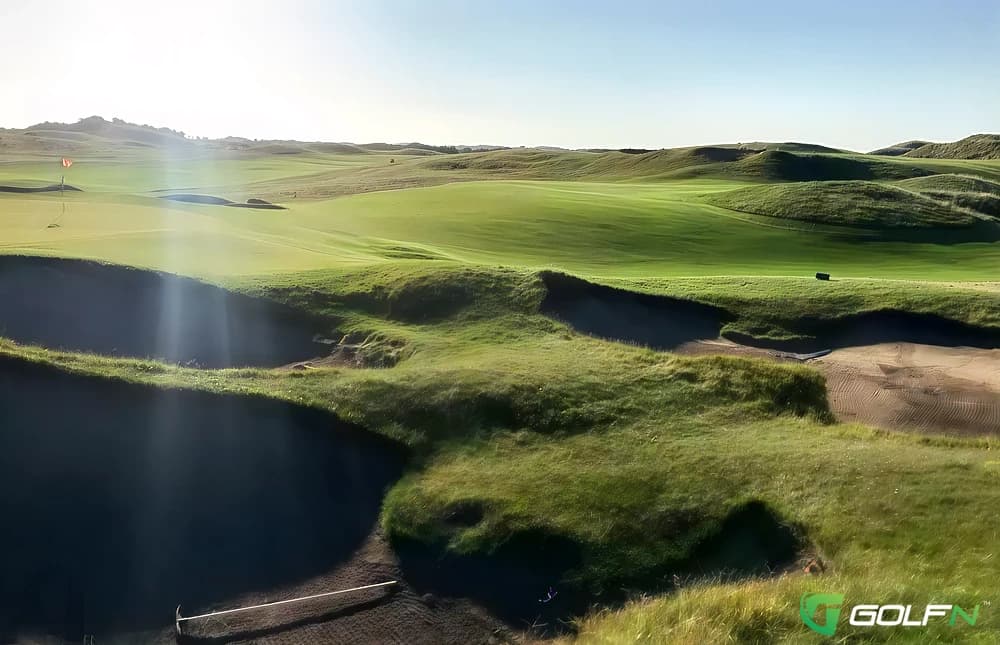 18 - Dunes Golf Links in Rye, Victoria β public, 18-hole golf course, designed by Tony Cashmore
