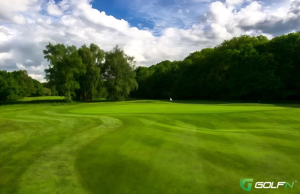 Academy - Addington Court Golf Centre in Croydon, England — public, 9-hole golf course, designed by Fred G. Hawtree (1932)