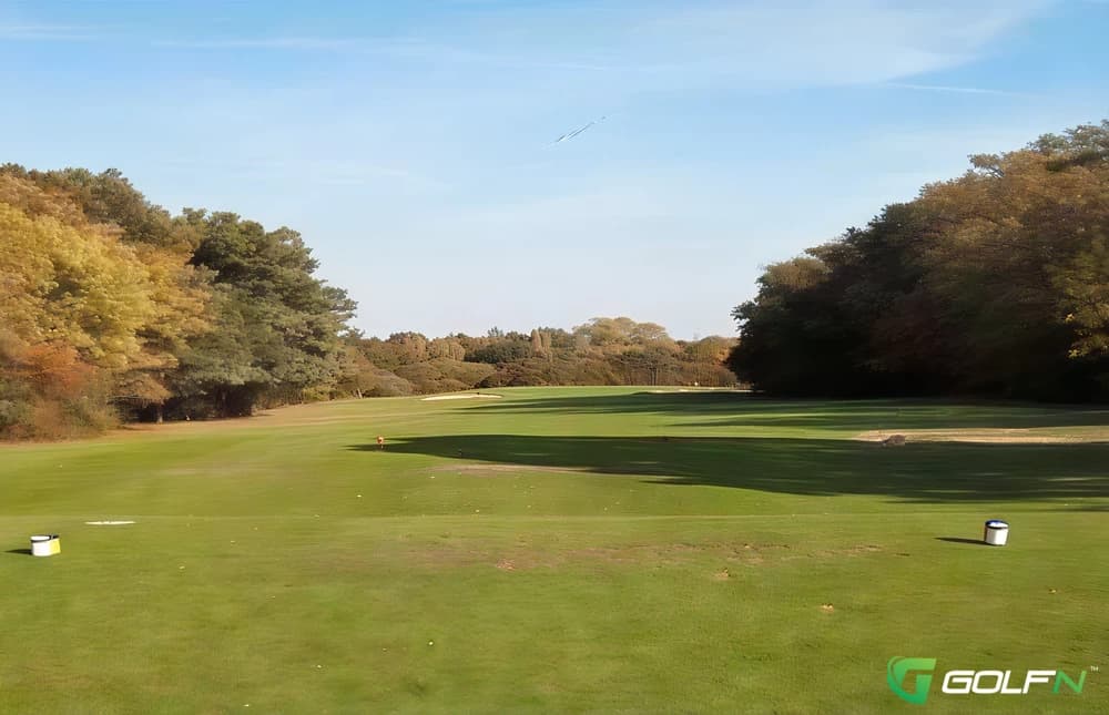 Deangate Ridge Golf Club in Rochester, England — public, 18-hole golf course, designed by Fred Hawtree (1972)