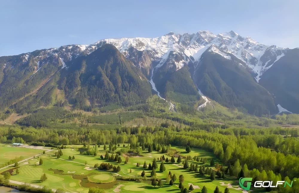 Sunstone Golf Club in Pemberton, British Columbia — semi-private, 18-hole golf course