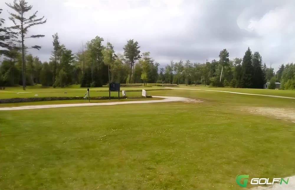 Stony Point Golf Course in Manistique, Michigan — 9-hole golf course