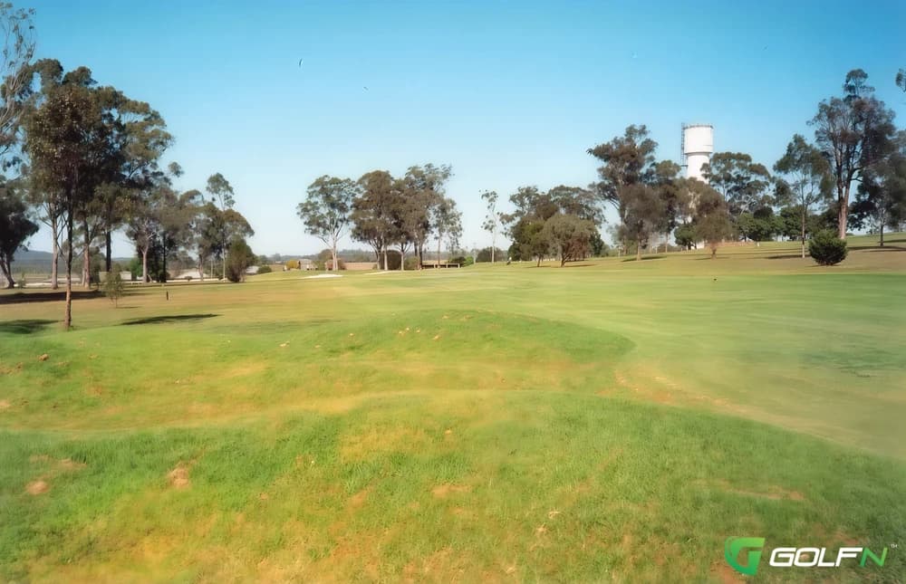 Murgon Golf Club in Murgon, Queensland — semi-private, 18-hole golf course