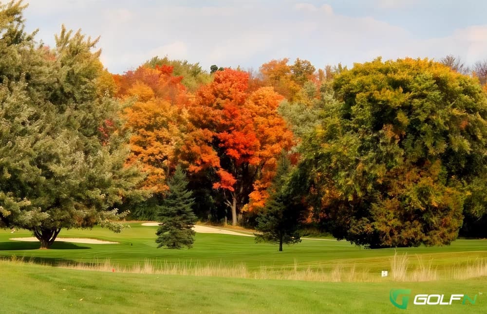 Orchard Beach Golf & Country Club in Keswick, Ontario — semi-private, 9-hole golf course, designed by Stanley Thompson (1926)