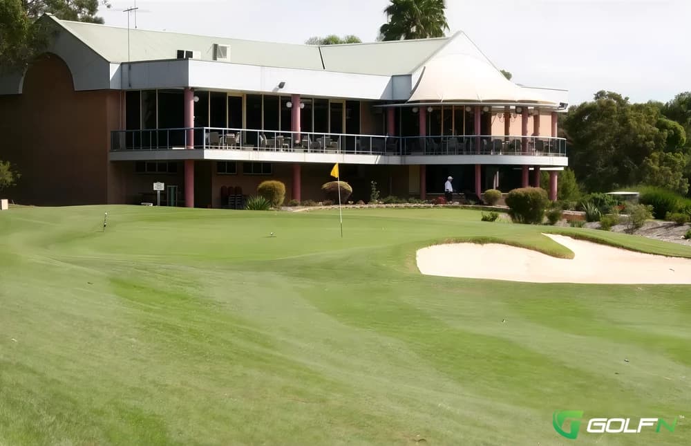 Bardwell Valley Golf Club in Bardwell Valley, New South Wales β public, 18-hole golf course
