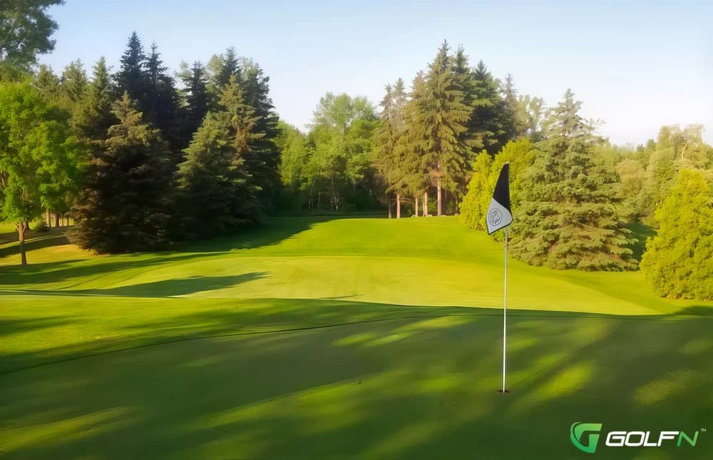 Pinelands Greens Golf Club in Millgrove, Ontario — public, 9-hole golf course
