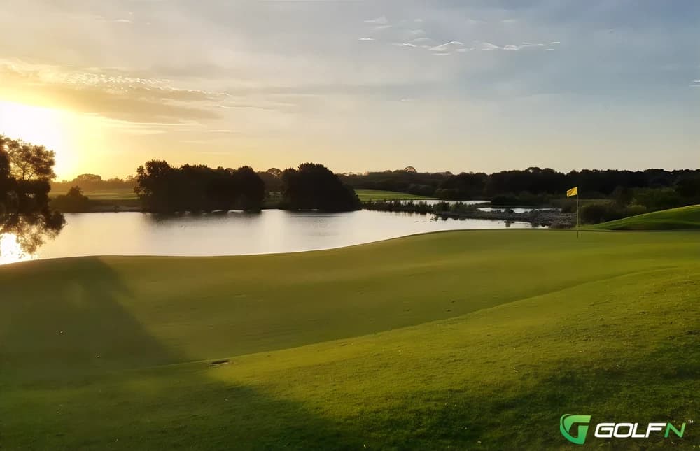 Eastlake Golf Club in Kingsford, New South Wales — semi-private, 18-hole golf course, designed by James Wilcher
