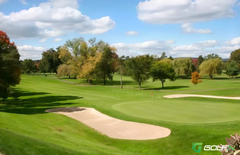 Rockledge Golf Club in West Hartford, Connecticut — public, 18-hole golf course