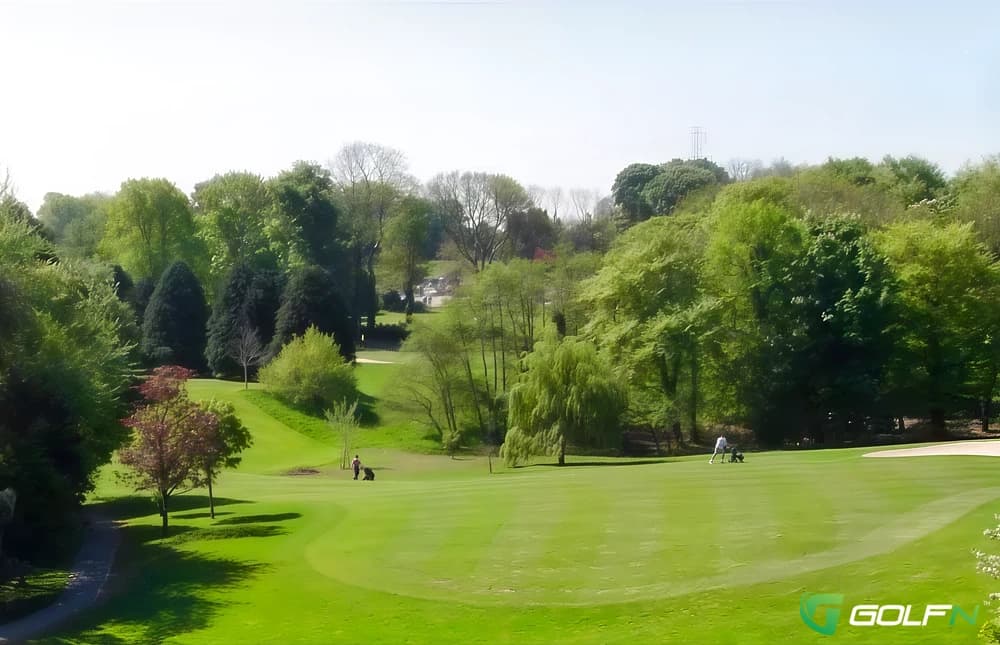 Monkstown Golf Club in Monkstown, Cork โ public, 18-hole golf course, designed by Donald Steel