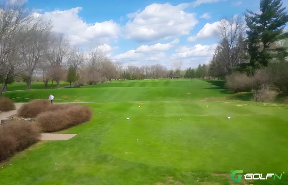 Club De Golf Tecumseh in Gatineau, Quebec — semi-private, 18-hole golf course