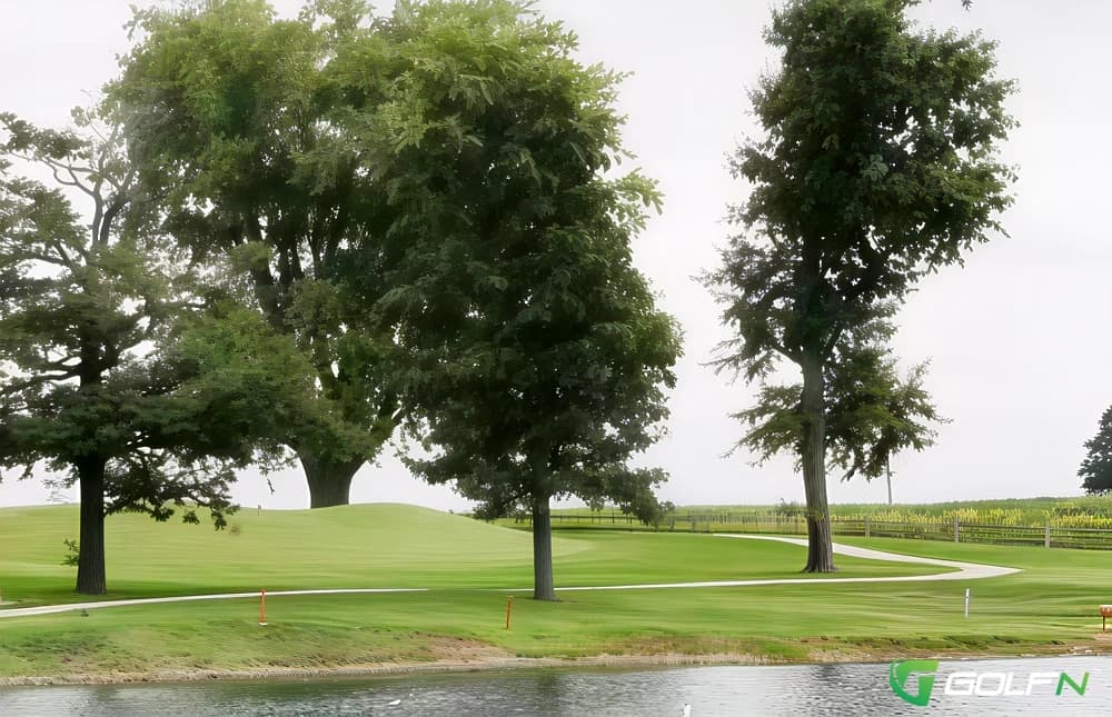 Waterloo Country Club in Waterloo, Illinois — private, 18-hole golf course