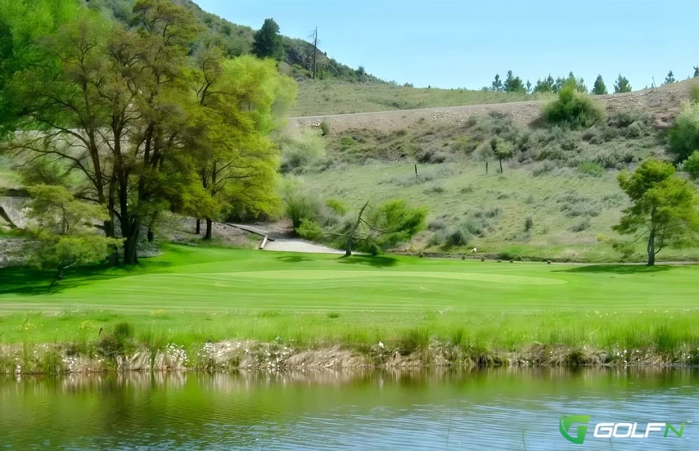 Okanogan Valley Golf Club in Omak, Washington — semi-private, 27-hole golf course