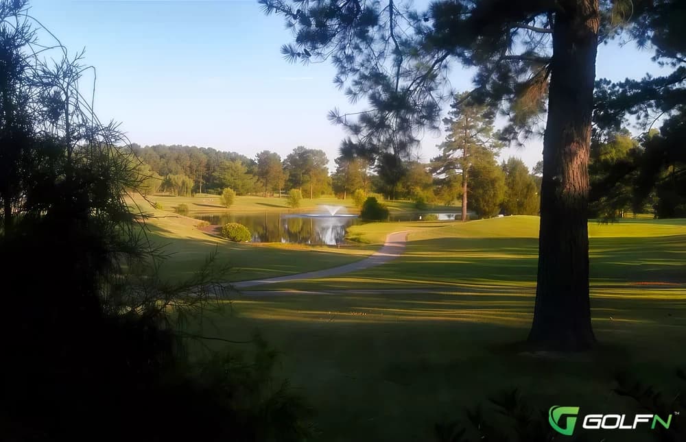 Petersburg Country Club in Petersburg, Virginia — private, 18-hole golf course, designed by Ed Ault (1969)