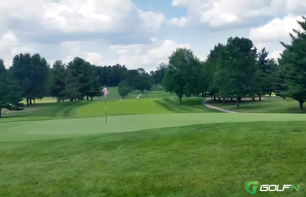Bloomington Country Club in Bloomington, Indiana — private, 18-hole golf course, designed by Bob Simmons