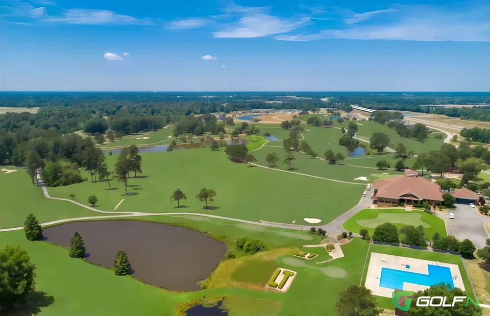 Lane Tree Golf Club in Goldsboro, North Carolina — semi-private, 18-hole golf course, designed by John LaFoy
