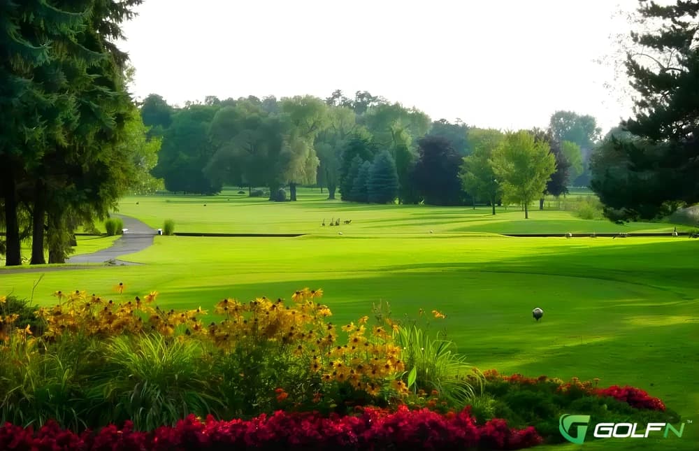 Bay Pointe Golf Club in West Bloomfield, Michigan — public, 18-hole golf course, designed by Ernie Fuller