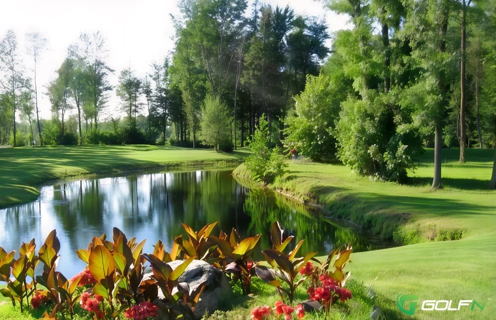 Red - Centre De Golf De Lanaudiere in L'Assomption, Quebec — semi-private, 27-hole golf course