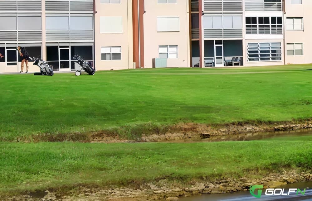 Sunrise Lakes Phase 3 Golf Course in Sunrise, Florida — private, 9-hole golf course