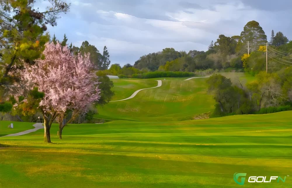 Healdsburg Golf Club in Healdsburg, California — public, 18-hole golf course, designed by Alister MacKenzie (1921)