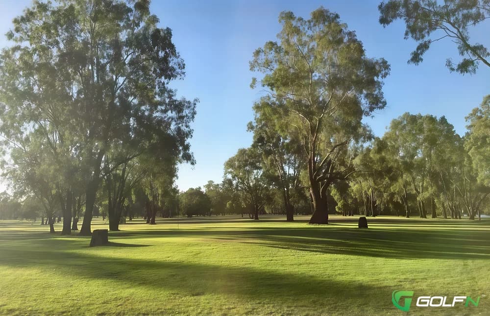 Baralaba Golf Club in Baralaba, Queensland β semi-private, 9-hole golf course