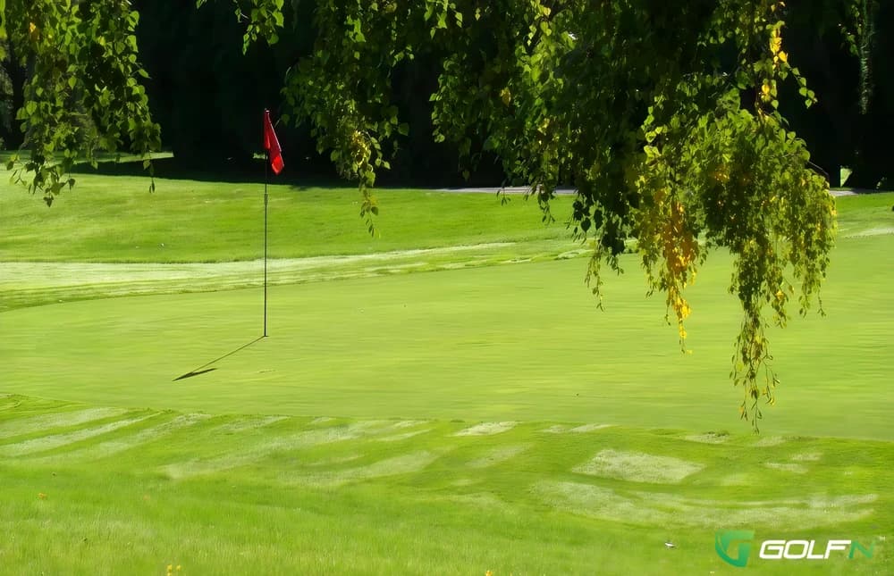 Broadmoor Golf Course in Portland, Oregon — public, 18-hole golf course, designed by George Junor