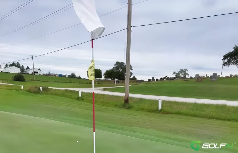 Heather Glen Golf & Country Club in Ashburn, Ontario — public, 9-hole golf course