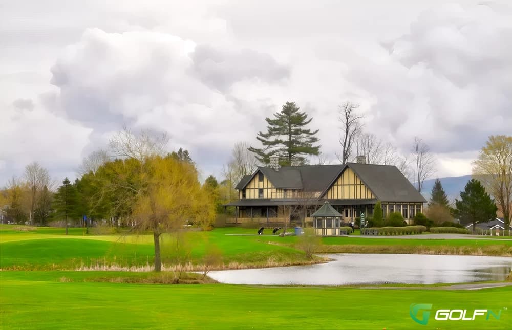 Inverness Golf Lac Brome in Quebec, Quebec — public, 18-hole golf course