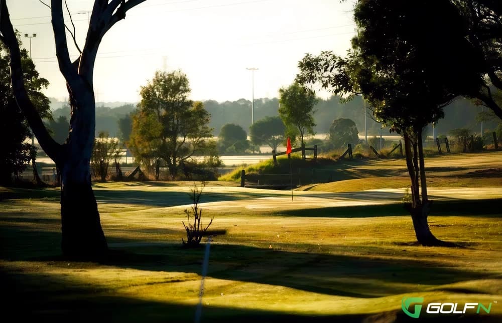 Albany Links Golf Course in Brisbane, Queensland β public, 18-hole golf course