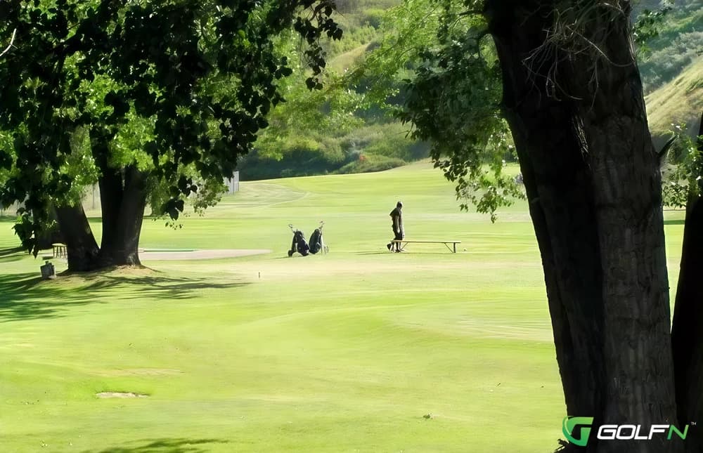 Bridge Valley Golf Course in Lethbridge, Alberta — public, 9-hole golf course