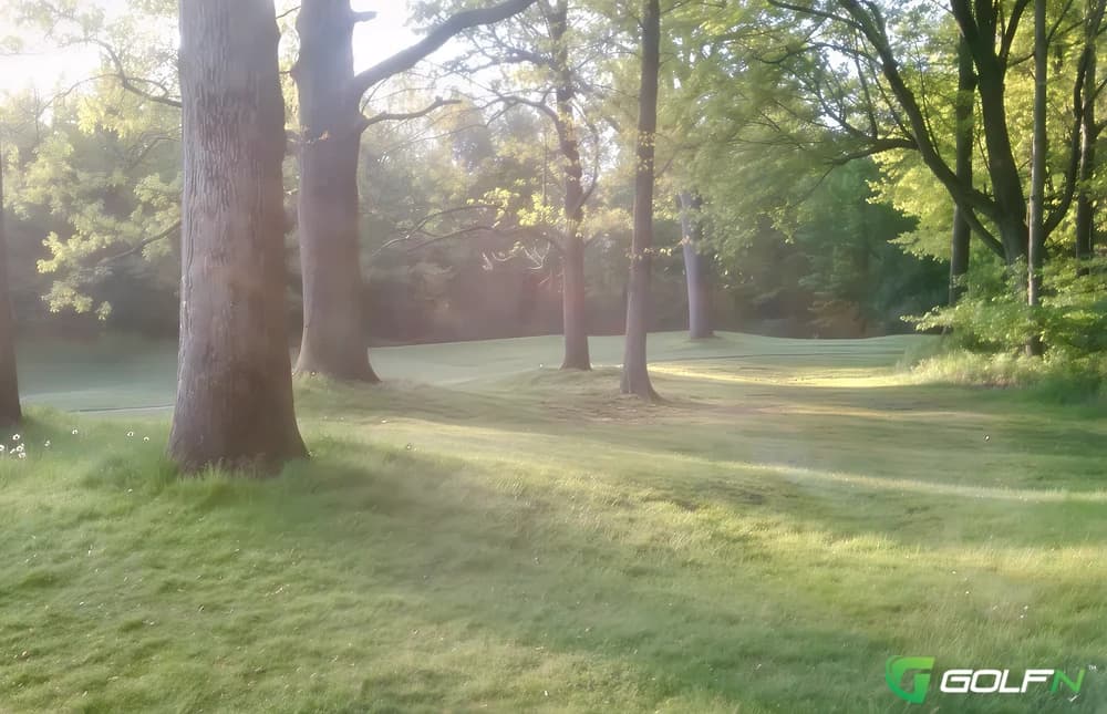 Muellers Valley View Farm Golf Course in Saginaw, Michigan — public, 18-hole golf course, designed by Robert Mueller (1977)