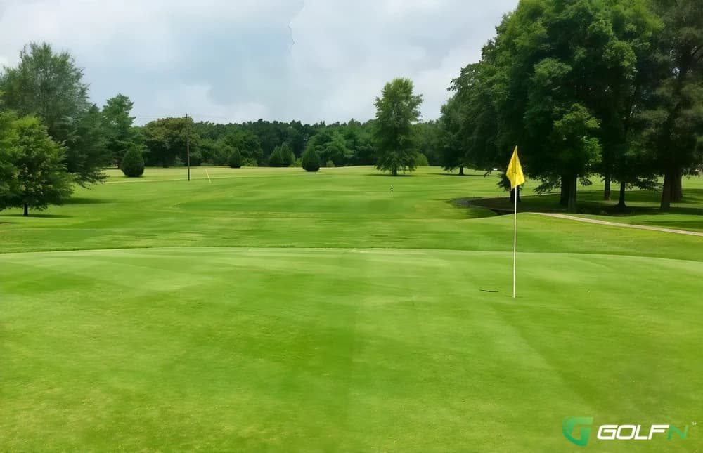Twin Oaks Country Club in Winnsboro, Louisiana — private, 9-hole golf course, designed by Scott Nall, Sr.