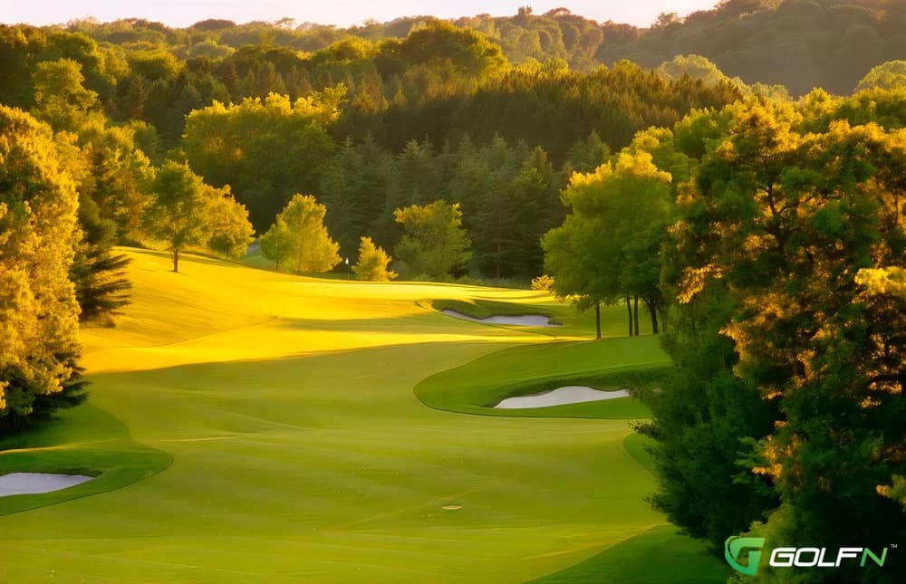 Spring Hill Golf Club in Wayzata, Minnesota — private, 18-hole golf course, designed by Tom Fazio (1999)