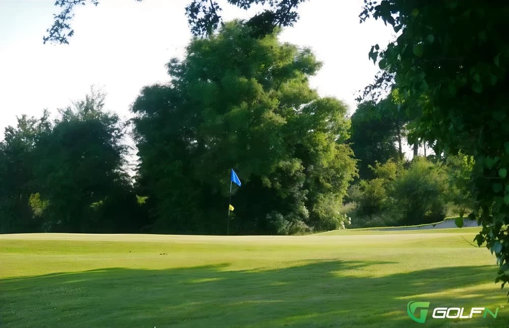 Dunmore Demesne Golf Club in Dunmore, Galway โ public, 27-hole golf course, designed by Eddie Hackett (1998)