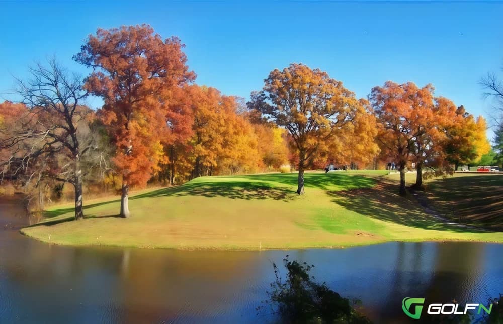 Staunton Country Club in Staunton, Illinois — private, 18-hole golf course