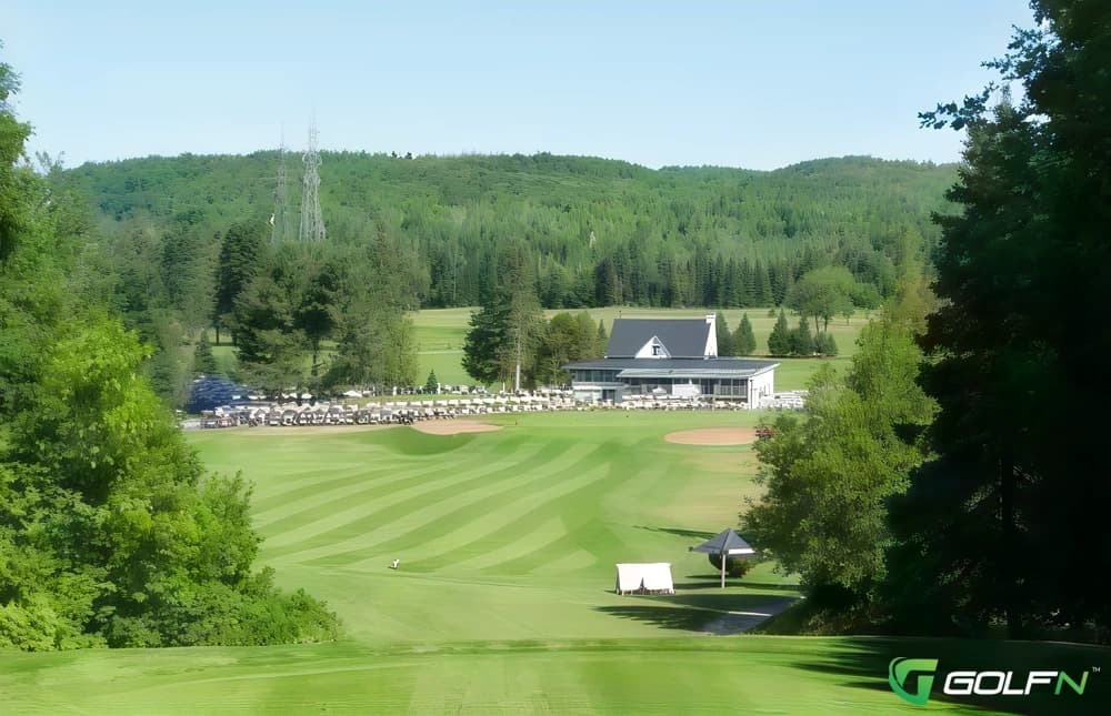 Buckingham Club De Golf in Gatineau, Quebec — semi-private, 18-hole golf course