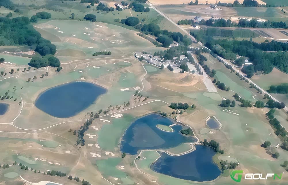 Hidden Glen At Bentdale Farms in Cedarburg, Wisconsin — private, 18-hole golf course, designed by P. B. Dye (2001)