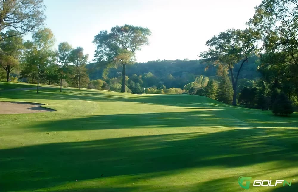 Cypress Lakes Golf & Country Club in Muscle Shoals, Alabama — semi-private, 18-hole golf course