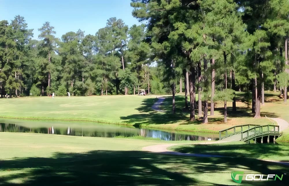 Warrenton Golf Course in Warrenton, North Carolina — semi-private, 9-hole golf course