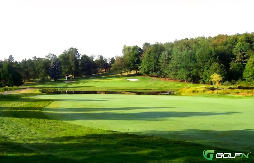 Elmhurst Country Club in Moscow, Pennsylvania — private, 18-hole golf course