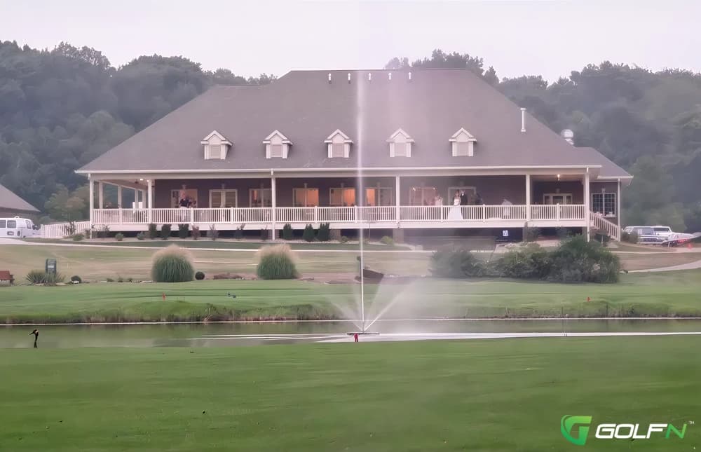 Quail Crossing Golf Club in Boonville, Indiana — public, 18-hole golf course, designed by Tom Doak (1997)