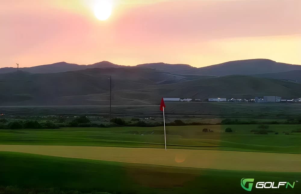 Desert - White Mountain Golf Course in Rock Springs, Wyoming — public, 27-hole golf course, designed by Lynn Radike