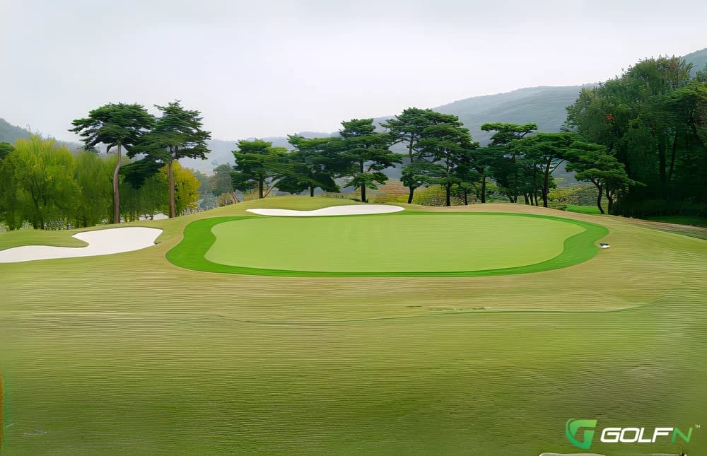 Glen Ross Golf Club in Yongin-si, Gyeonggido β public, 18-hole golf course, designed by Robert Trent Jones, Jr. (1999)