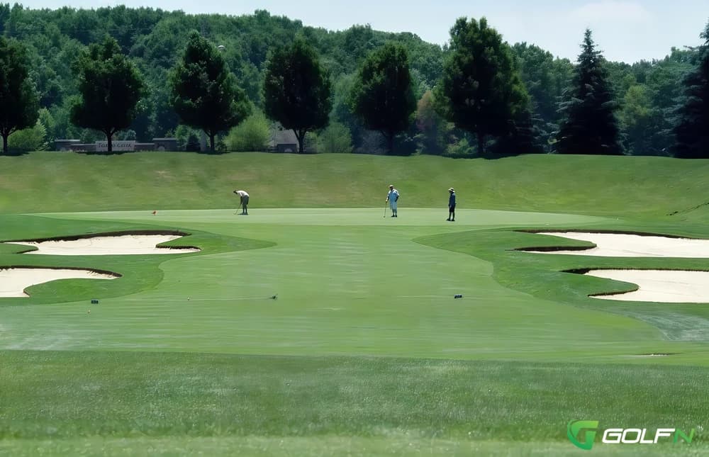 Par 3 - Shawnee Hills Golf Course in Bedford, Ohio — public, 27-hole golf course, designed by Ben Zink (1957)