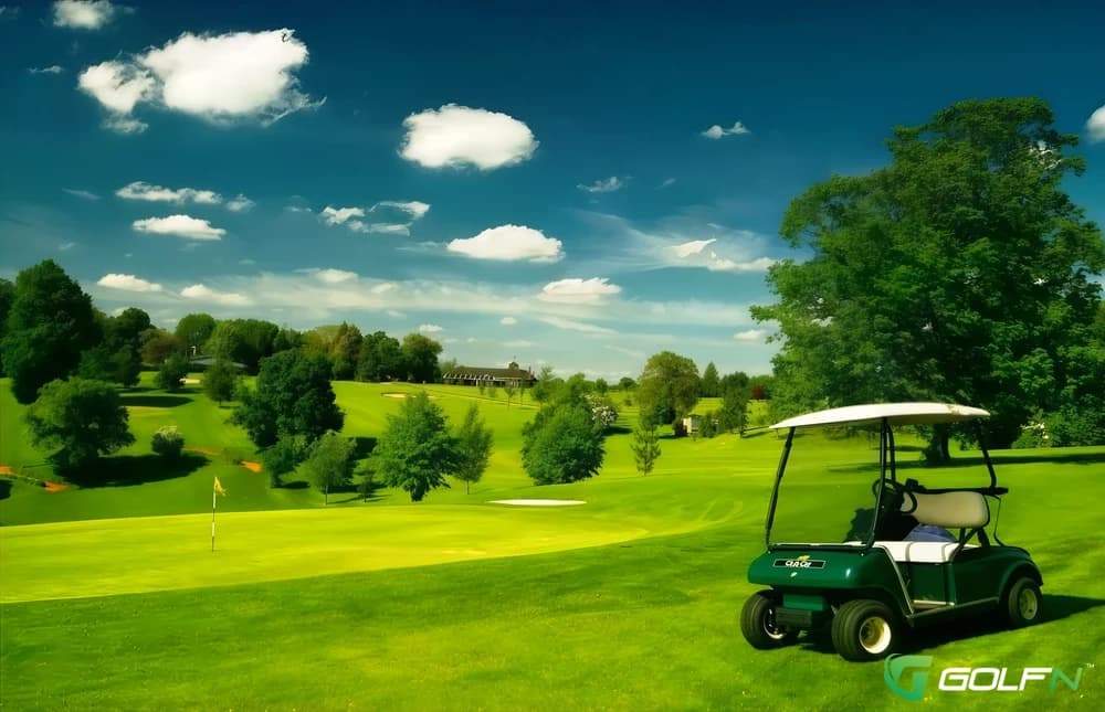 Hennerton Golf Club in Wargrave, England — semi-private, 18-hole golf course, designed by Jonathan Gaunt (2006)