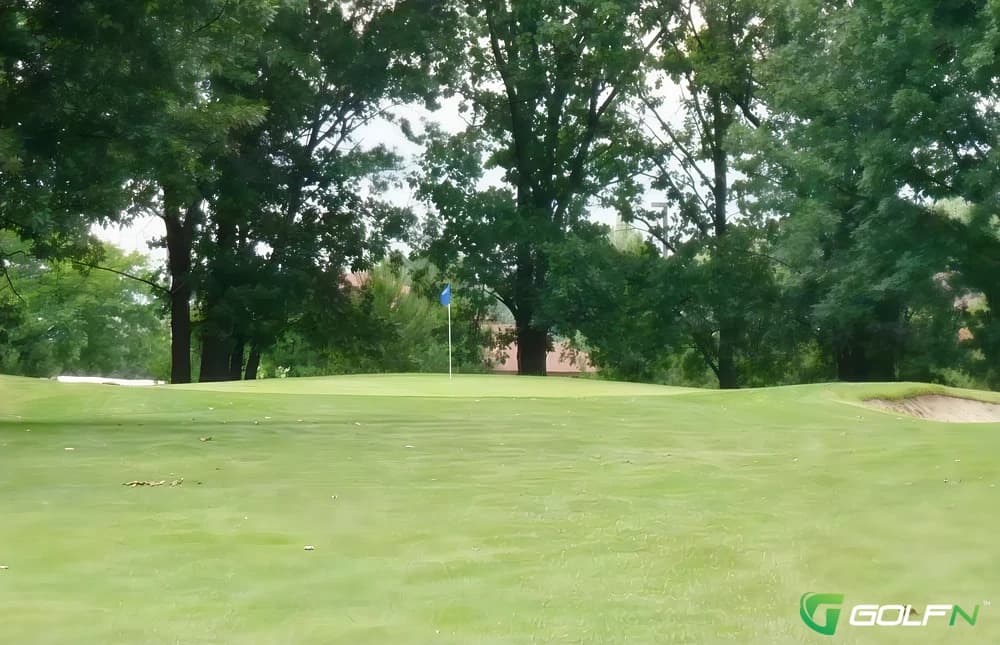 Summertree Golf Course in Crown Point, Indiana — semi-private, 18-hole golf course, designed by Jerry Matthews (1973)