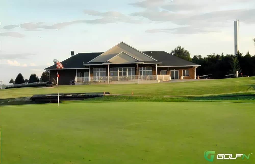 Acme Golf Club in Redfield Drive Acme, Alberta — semi-private, 9-hole golf course