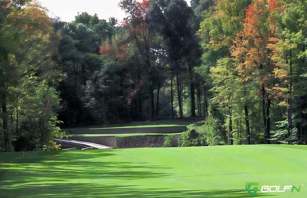 Autumn Ridge Golf Club in Fort Wayne, Indiana — semi-private, 18-hole golf course, designed by Ernie Schrock (1993)