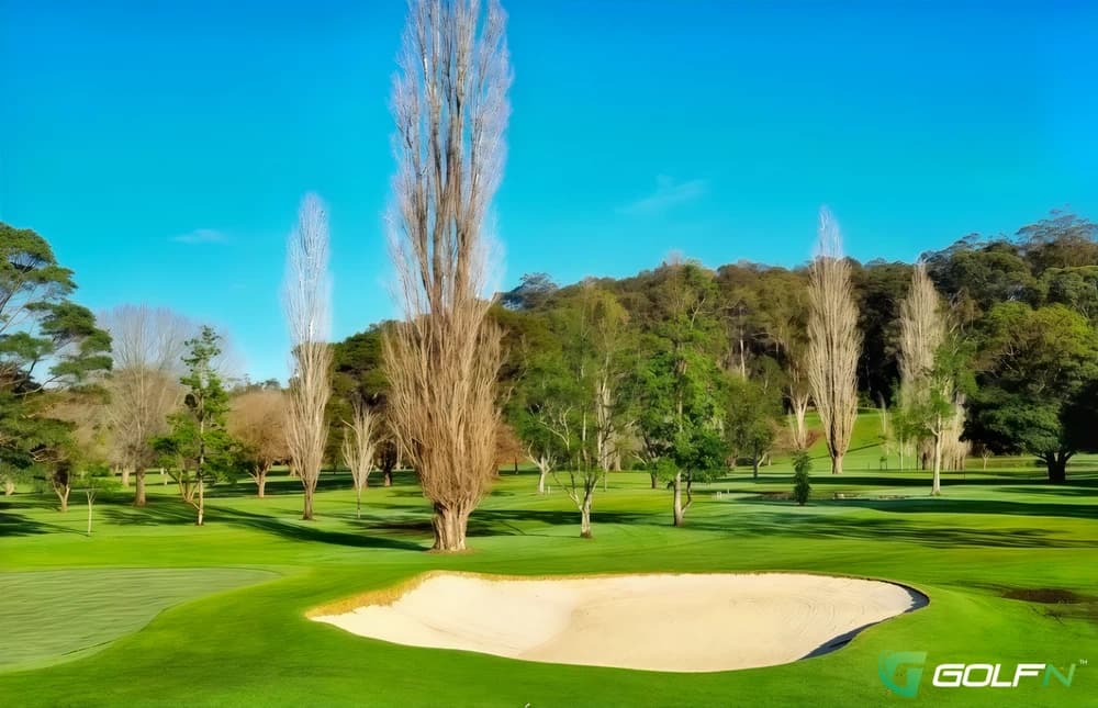 Nowra Golf And Recreation Club in North Nowra, New South Wales β public, 18-hole golf course