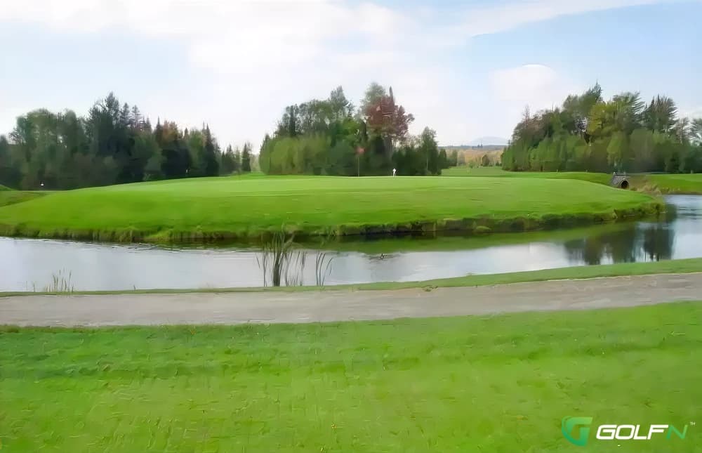 Deauville - Club De Golf Venise in Magog, Quebec — semi-private, 36-hole golf course