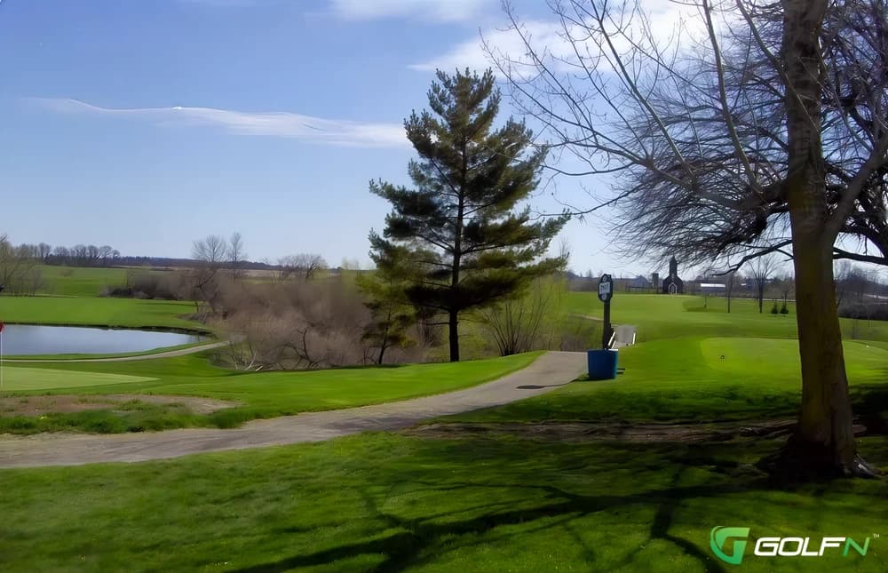 Sandusk Golf Club in Jarvis, Ontario — semi-private, 18-hole golf course